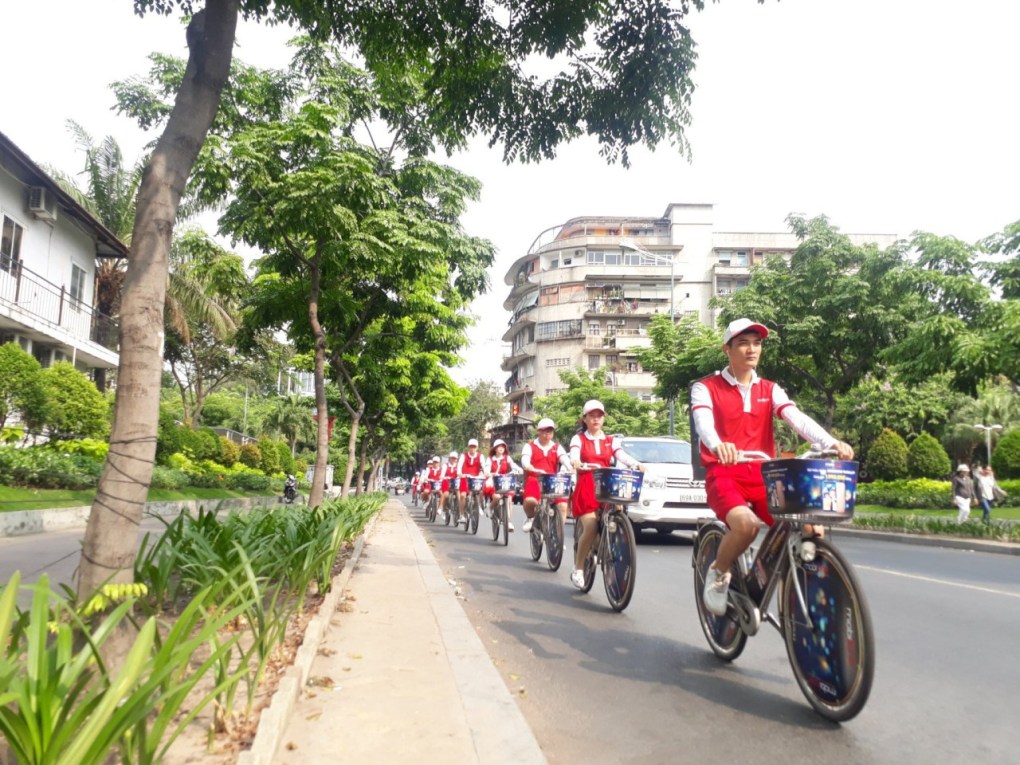 Phi Lao - Roadshow